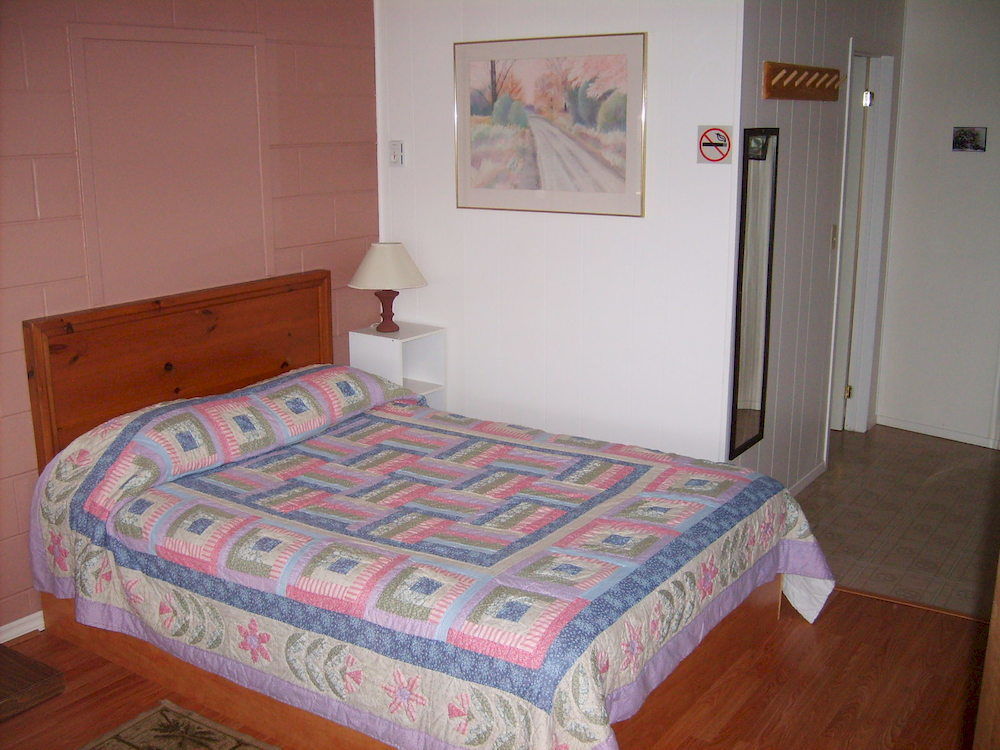 Lansdowne Capricorn Motel Royale 1000 Islands מראה חיצוני תמונה