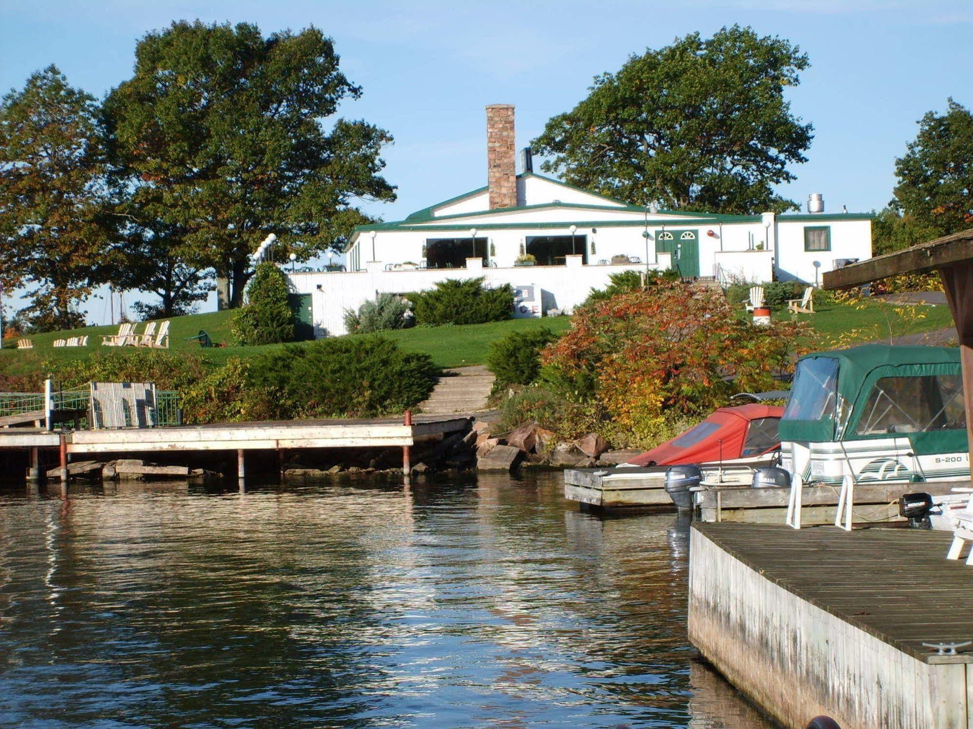 Lansdowne Capricorn Motel Royale 1000 Islands מראה חיצוני תמונה